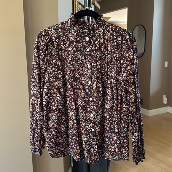 NWOT LOFT Floral Pintucked Ruffle Blouse - Picture 1 of 5